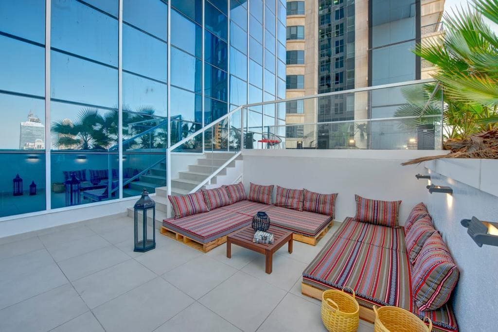 Marina Arcade Tower — gallery